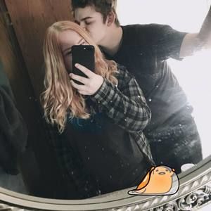 Meet your Posher, Katelyn